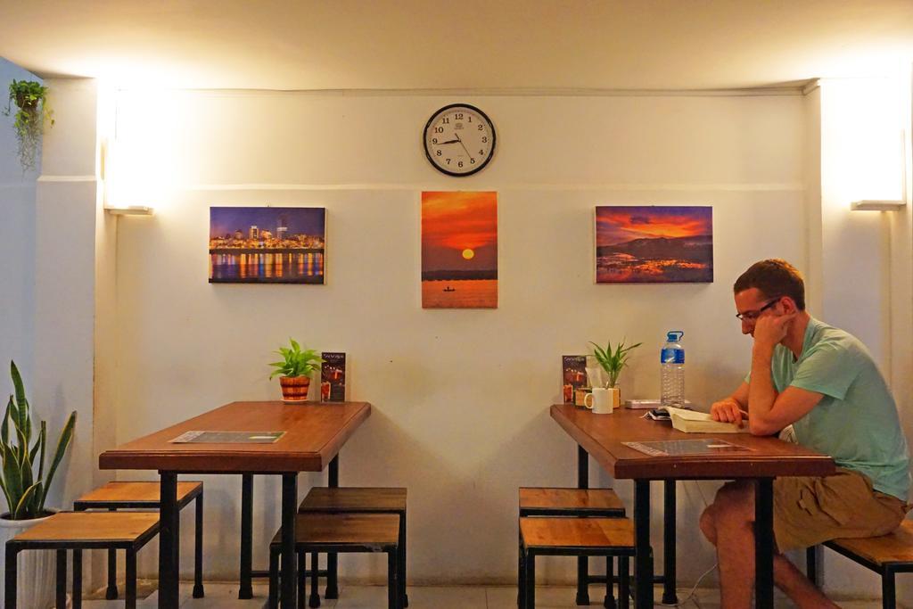 Maya Papaya Cafe & Hostel（One Stop） Phnom Penh Exterior photo